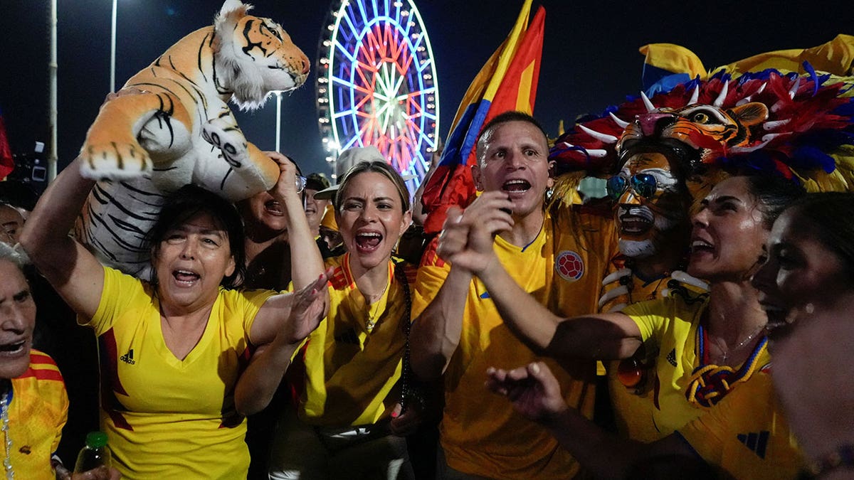 Supporters of Colombian presidential candidate Abelardo De La Espriella