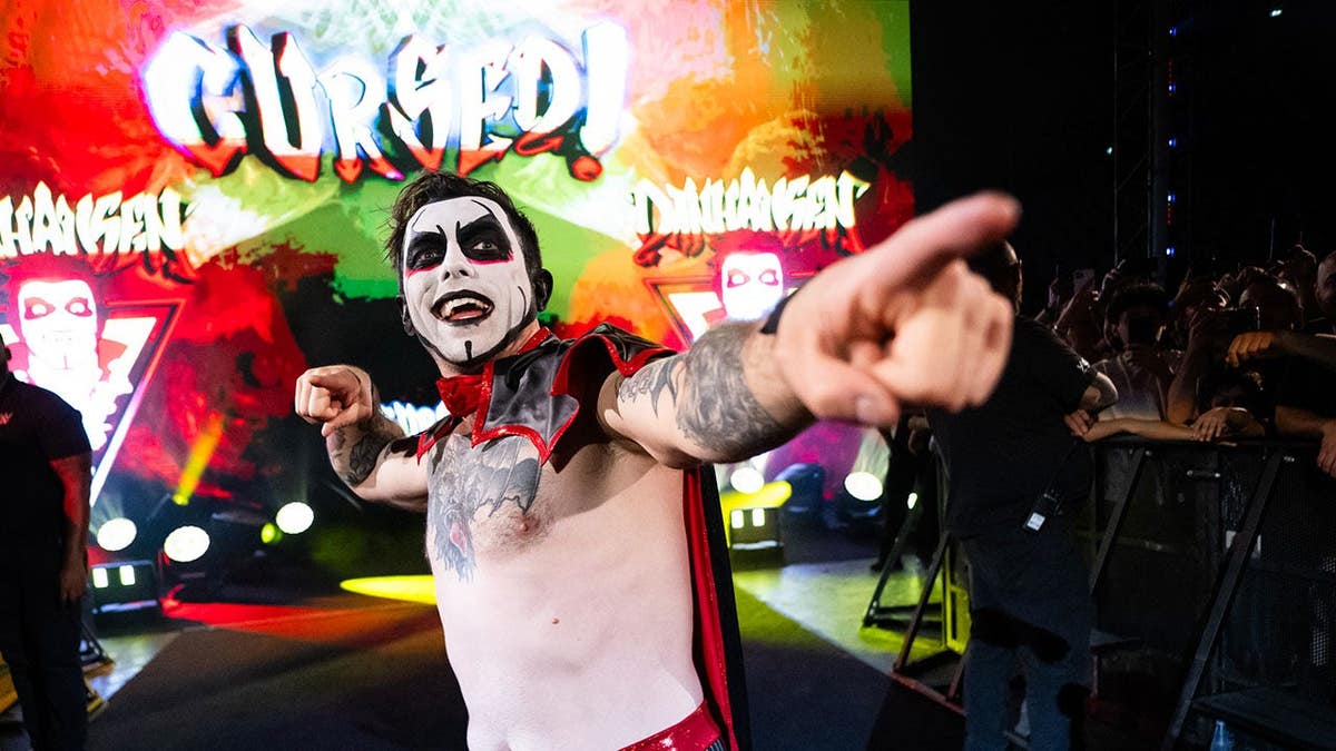 Danhausen entering the wrestling ring at a WWE live event in Rome, Italy.