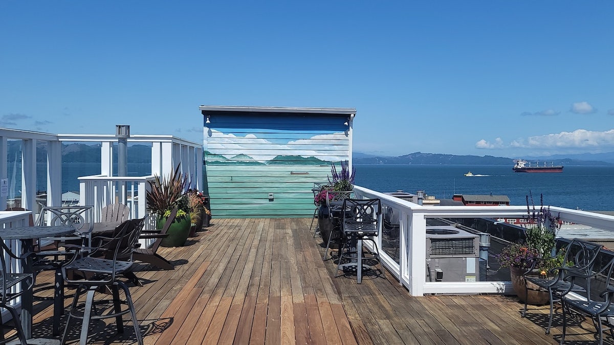Rooms stay walkable to the Columbia River waterfront.
