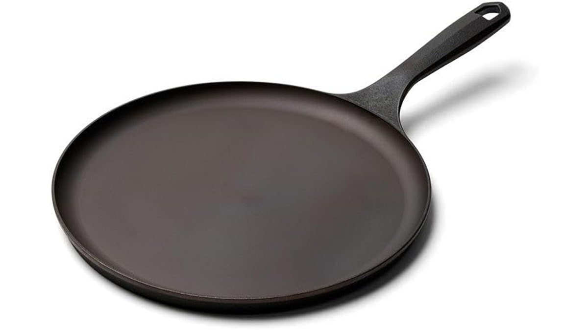 Cook bacon, eggs, burgers and more on this vintage-inspired griddle.