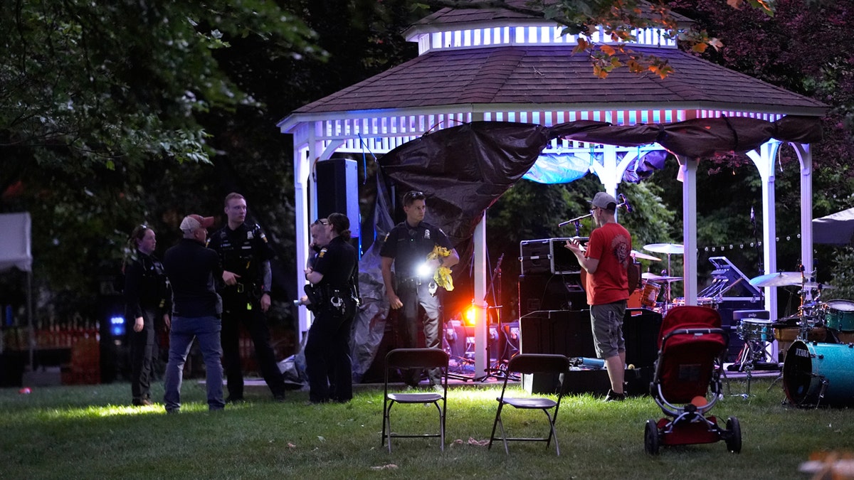 A polícia investiga onde várias pessoas foram baleadas em um festival comunitário no Agnes Reynolds Jackson Arboretum no sábado, 6 de junho de 2026, em Toledo, Ohio.