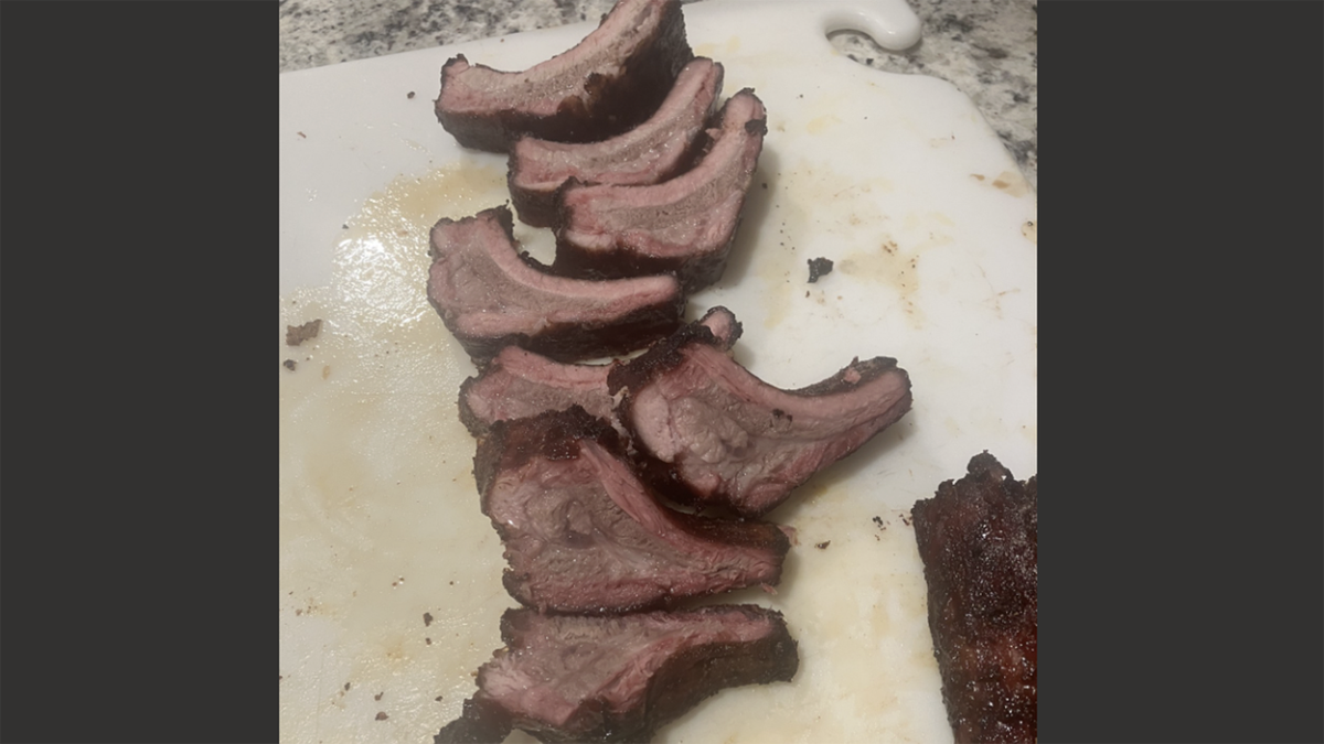 Screencaps reader Montana Tim sends in his hog ribs that