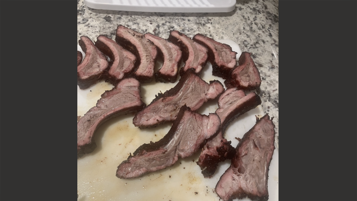 Screencaps reader Montana Tim sends in his hog ribs that