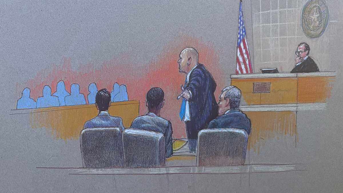 Un boceto de la sala del tribunal muestra al abogado defensor Mike Howard al jurado durante el juicio por asesinato Anthony Karmelo Anthony