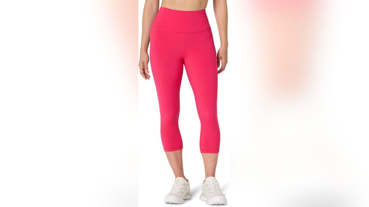 www.amazon.com/Amazon-Essentials-Womens-Workout-Leggings/dp/B0F7BCLM6X?th=1&psc=1&linkCode=ll2&tag=aw-08-20&linkId=abac4cc5e9b8f1efce47230fce1526fc&language=en_US&ref_=as_li_ss_tl
