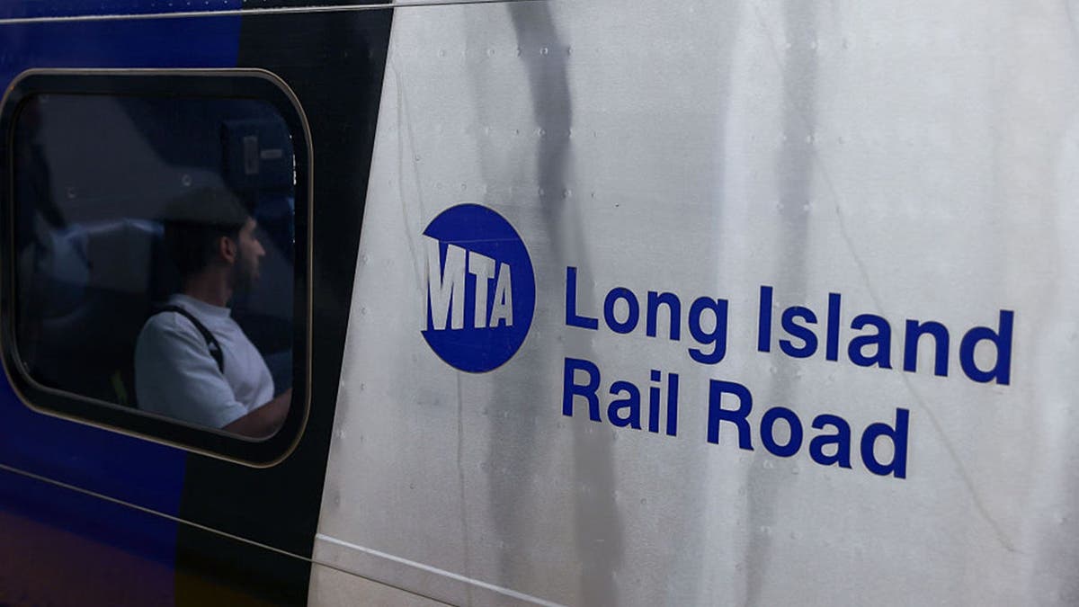 Um trem da Long Island Railroad (LIRR)
