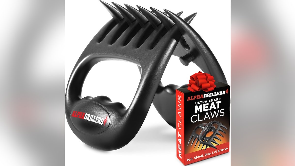 Shred meat in seconds with meat claws.