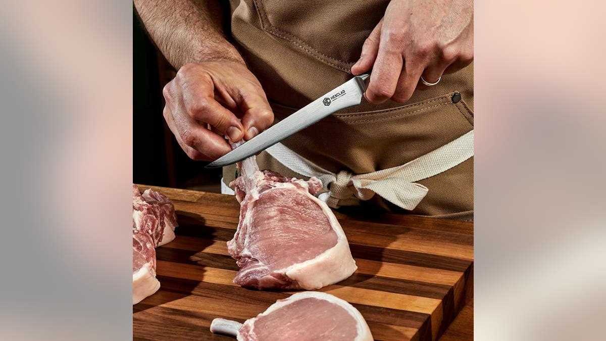 Make precise cuts with this knife.