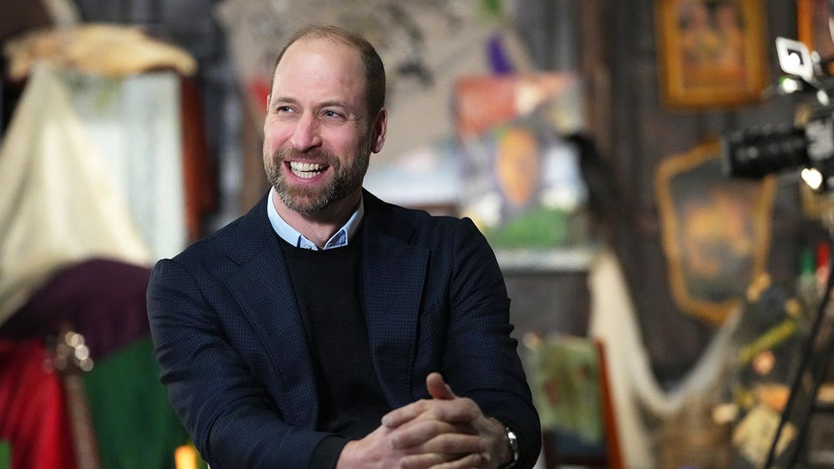 El príncipe William durante una visita a la London Screen Academy.