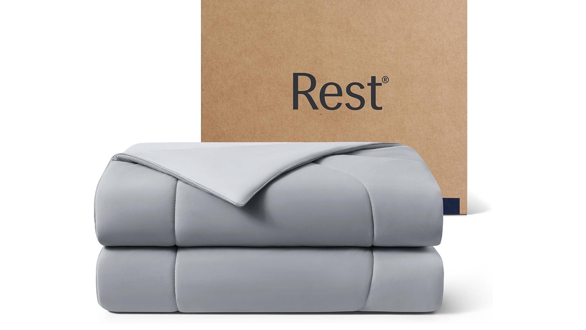 Relax with this heavyweight, extremely soft comforter.