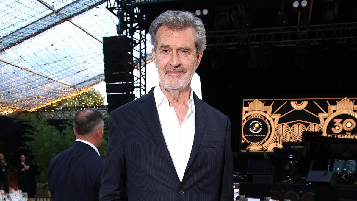 Rupert Everett participando do evento The Fab Thirties em Forte dei Marmi, Itália.
