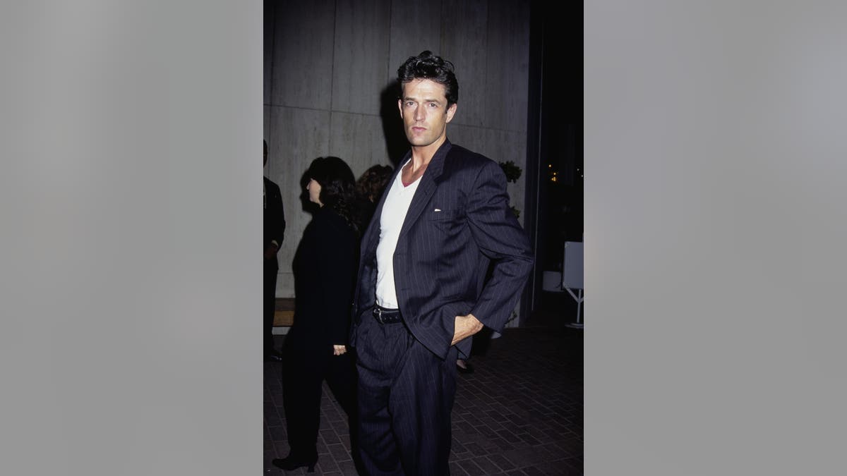 Rupert Everett participando da estreia de um filme no Ziegfeld Theatre, em Nova York.