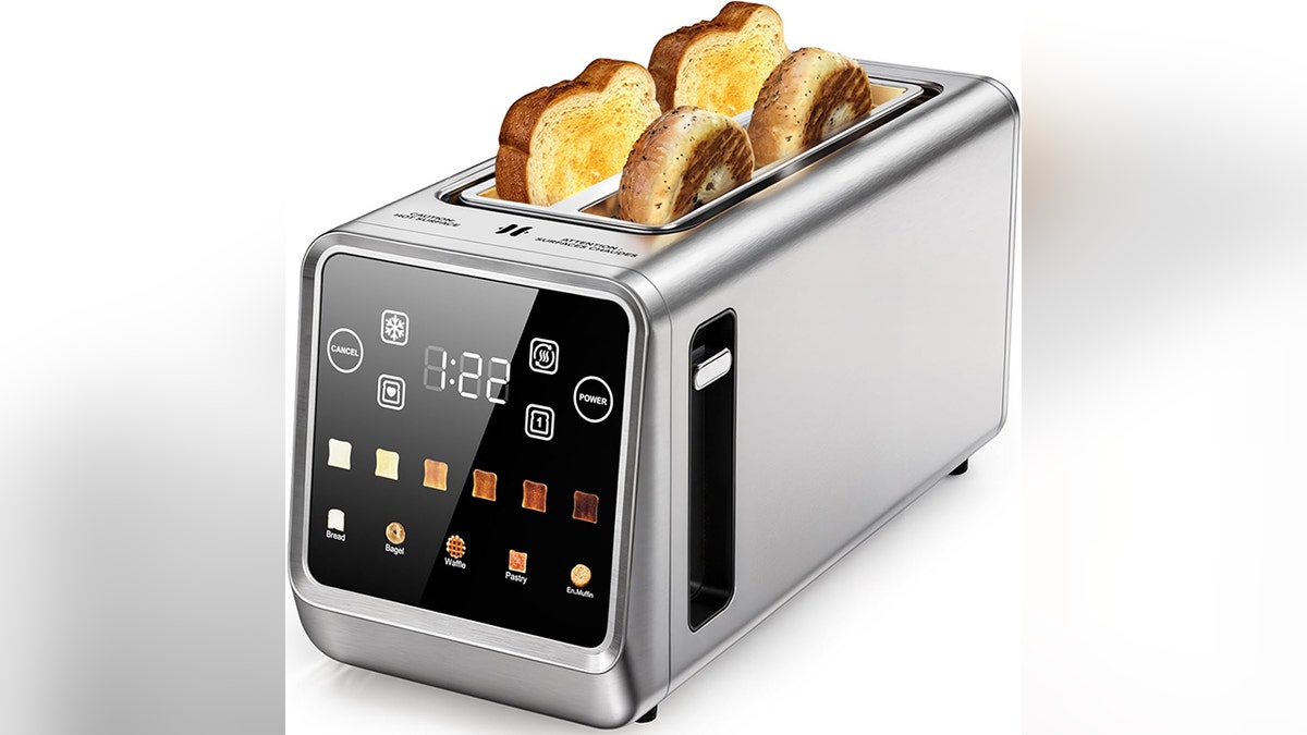 MemoryIQ technology remembers your favorite toast setting.
