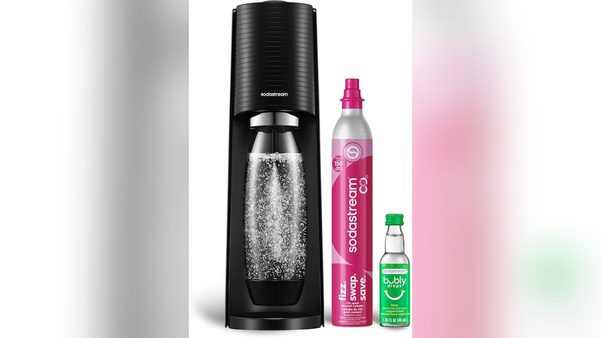 Create your own sparkling water drinks at home.