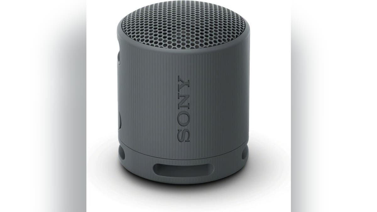 Delivers clear sound for hours of listening.