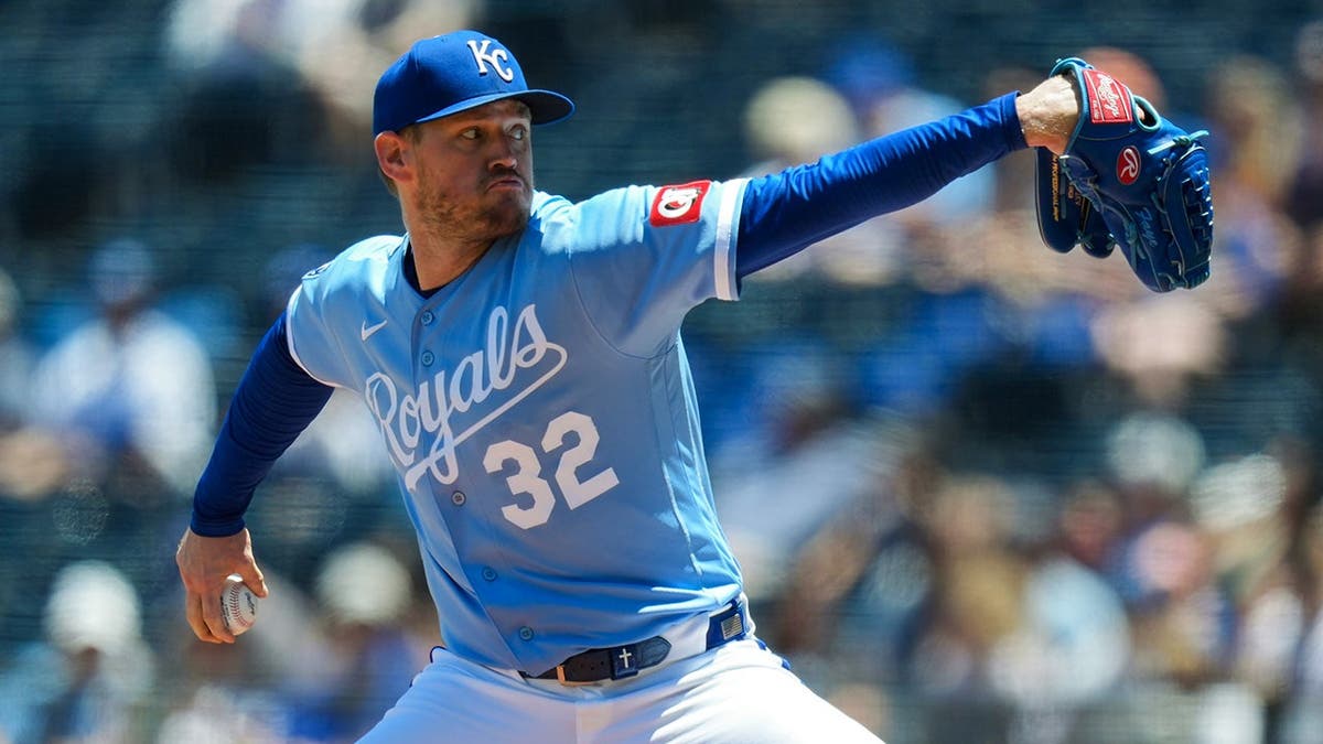 Kansas City Royals pitcher Stephen Kolek pitching during the first inning at Kauffman Stadium