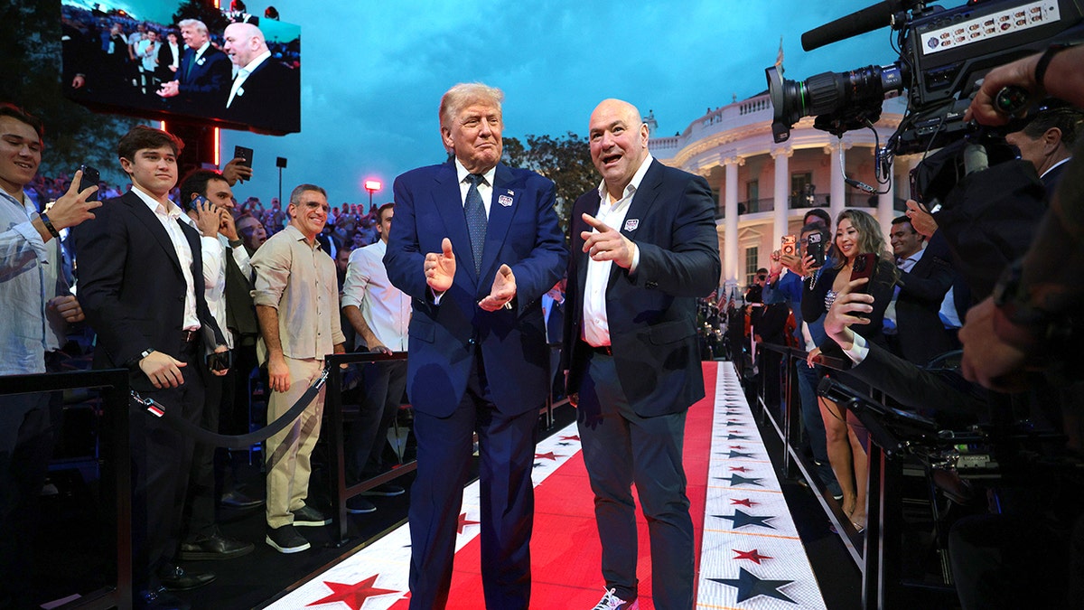 El presidente Trump, Dana White y UFC 250