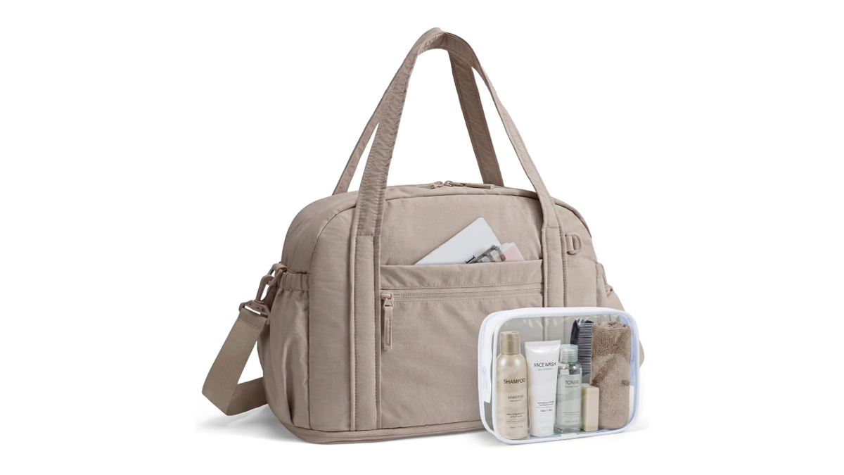 This duffle expands to accommodate a weekend's worth of clothes.