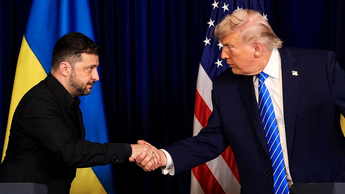 Ukrainian President Volodymyr Zelenskyy shook hands with US President Donald Trump