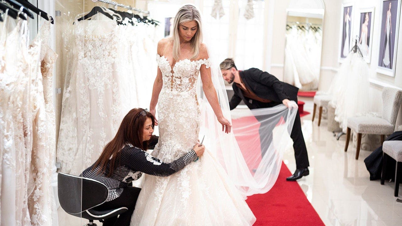 foxnews.com - Teresa Mull - GLP-1 weight-loss drugs are reshaping the bridal industry as shops rush orders and require new waivers