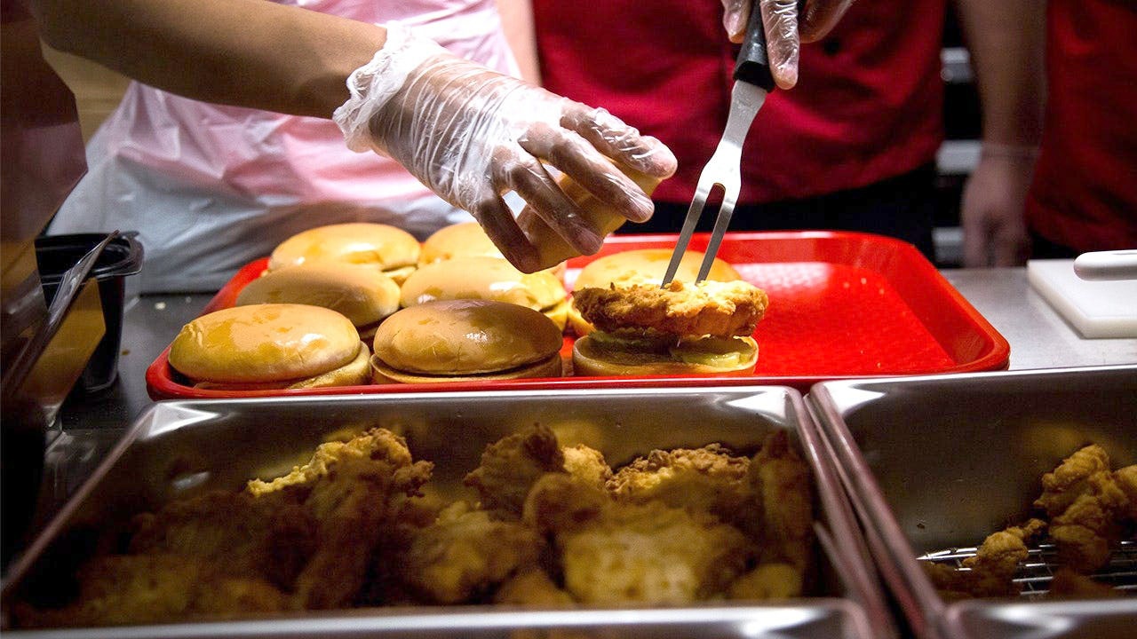 foxnews.com - Andrea Margolis - Fast-food giant dethroned as customer study crowns America's new favorite restaurant chain