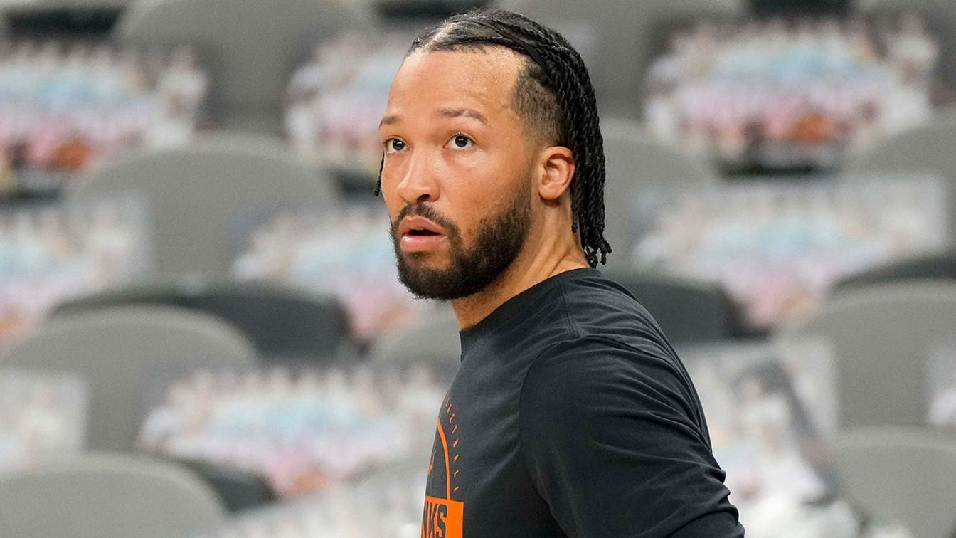 Ο Jalen Brunson των Knicks παραδέχεται ότι το βουντού του σταρ του WWE «ακατάρασε» την ομάδα στον δρόμο για τον τίτλο του NBA