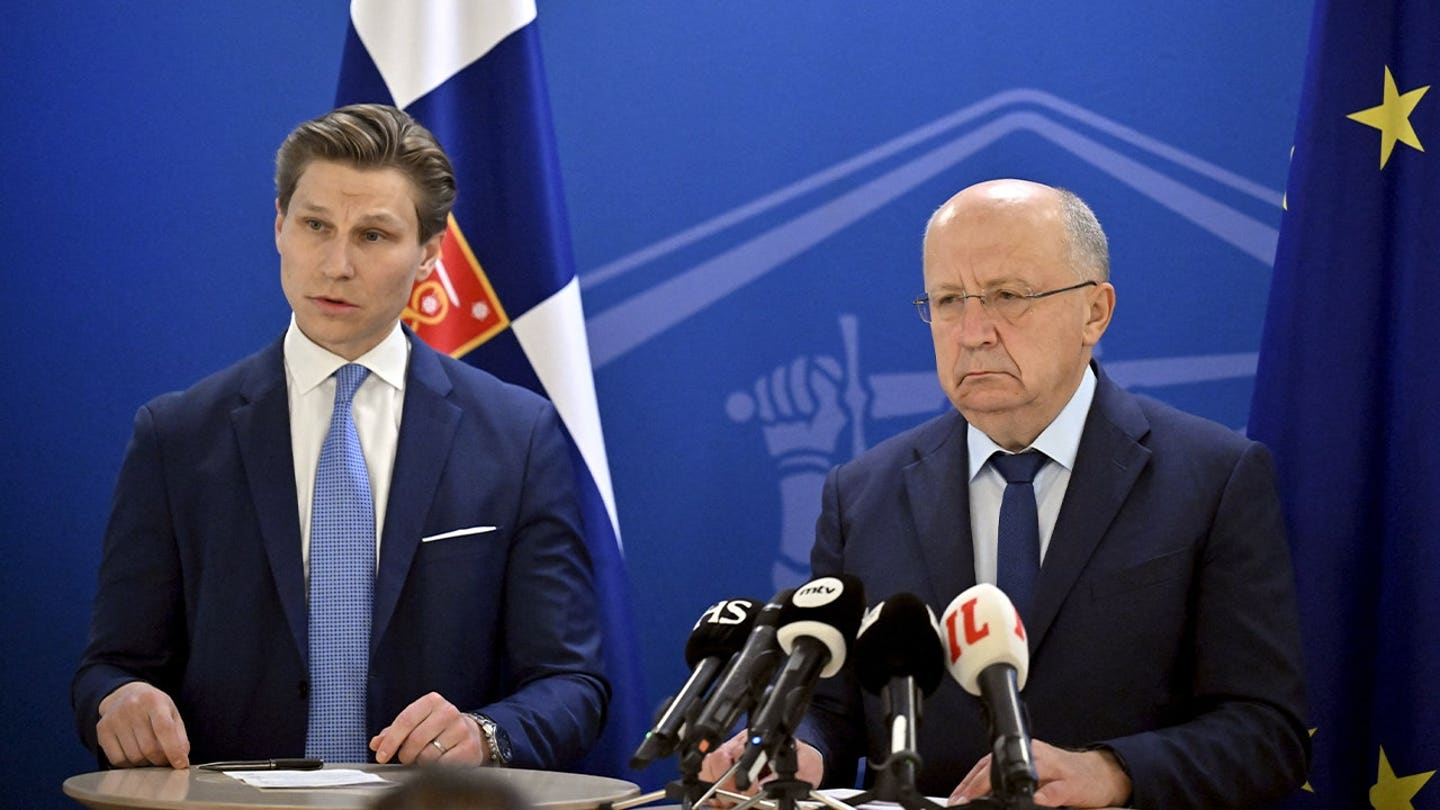 El parlamento de Finlandia vota a favor de levantar la prohibición de armas nucleares de décadas de antigüedad en un histórico cambio de defensa de la OTAN