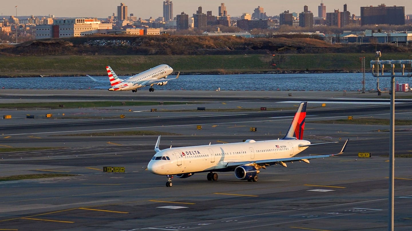 Η LaGuardia κλείνει τον διάδρομο προσγείωσης για δεύτερη φορά μέσα σε εβδομάδες μετά την επανεμφάνιση του ζητήματος του πεζοδρομίου