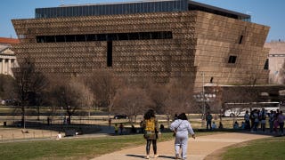 Smithsonian urged to withdraw from retreat with workshop run by educator with history of extreme rhetoric