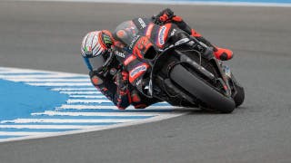 El líder del campeonato de MotoGP, sancionado con una carrera de suspensión tras abofetear a un trabajador de la pista tras una caída