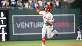 Bryce Harper responds to vulgar chants from National fans with a home run and a gesture during his trot