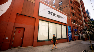 El exjefe de «60 Minutes» afirma que los responsables de CBS News querían que el personal «renunciara a nuestros principios»