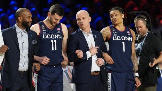 El entrenador UConn plantea la posibilidad de jugar un partido en la Casa Blanca tras UFC