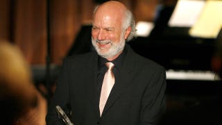 James Burrows, legendary Hollywood director behind 'Cheers,' 'Friends' and 'Will & Grace,' dies at 85