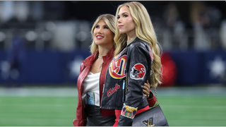 Chiefs heiress Hunt sisters inspire Team USA to incredible win over Paraguay, buy Bulls banner & brisket