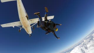 There's a new skydiving Rubik's Cube-solving champ in town, but there's one big problem with this feat