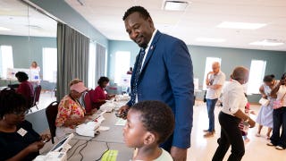 Ex-pro basketball player wins shot to become next governor of South Carolina