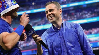 Mets TV reporter has a heck of a time trying to get through a Skyline Chili dog on-air