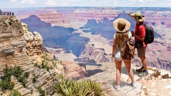 Hikers warned about extreme heat after teen dies on Grand Canyon trail - Fox News