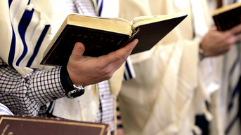 Orthodox Jew penalized thousands of dollars for hosting religious meetings in home - Fox News