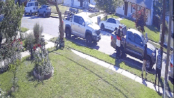 Video shows Marine veteran wrestle armed teen to ground after alleged robbery attempt - Fox News
