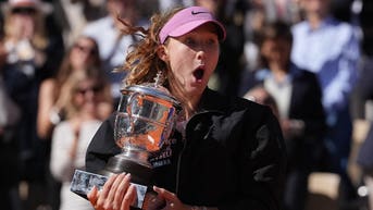19-year-old French Open champion makes quick change after near-trophy blunder - Fox News