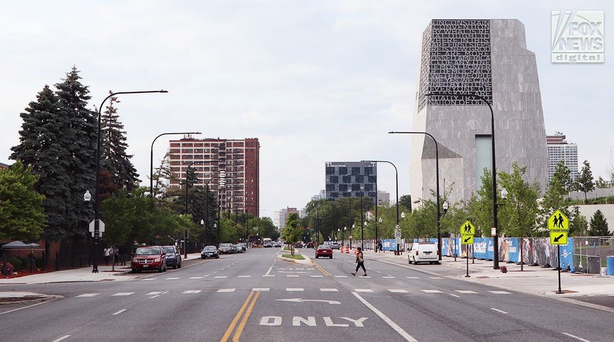 El Centro Obama , tachado de «abominación arquitectónica»