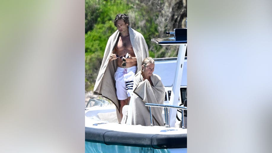 gwyenth-paltrow-yacht.jpg