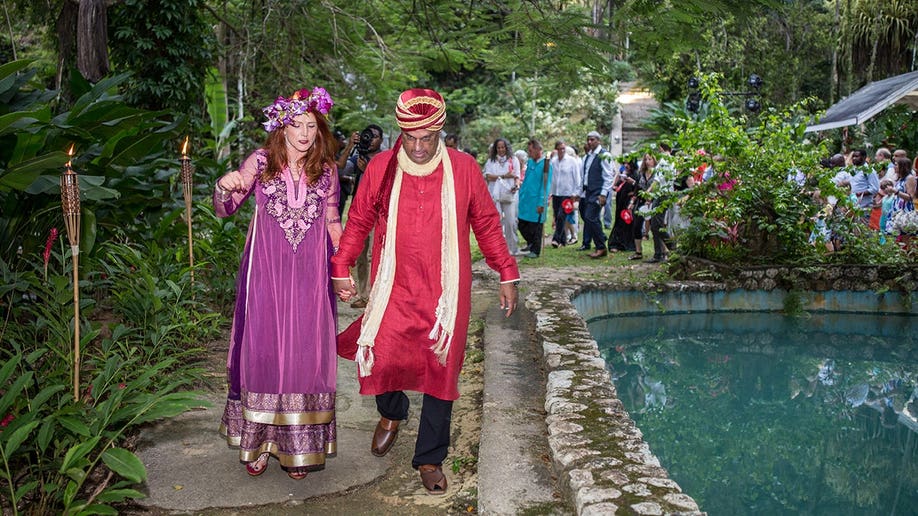 roy-singham-jodie-evans-code-pink-wedding_008