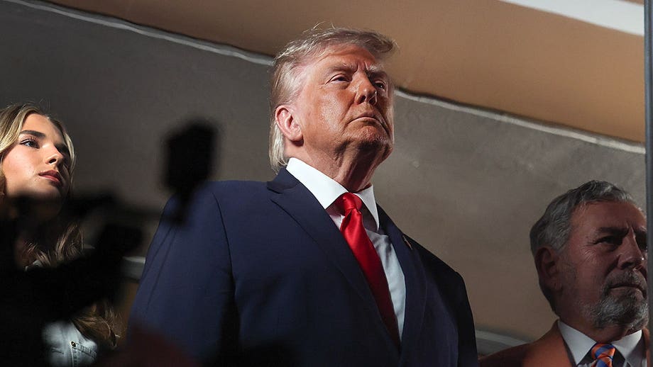 Trump draws much different reaction at NBA Finals than he did at CFP national title game