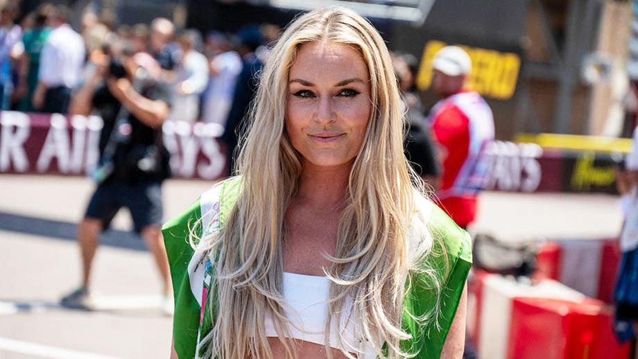 Lindsey Vonn's six-pack leaves heads spinning, NFL WAG enjoys a bikini country club & disgusting HelloFresh