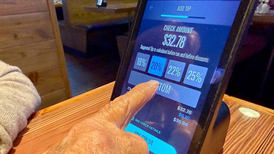 Americans say tipping practices 'have become ridiculous' as digital prompts push higher gratuities