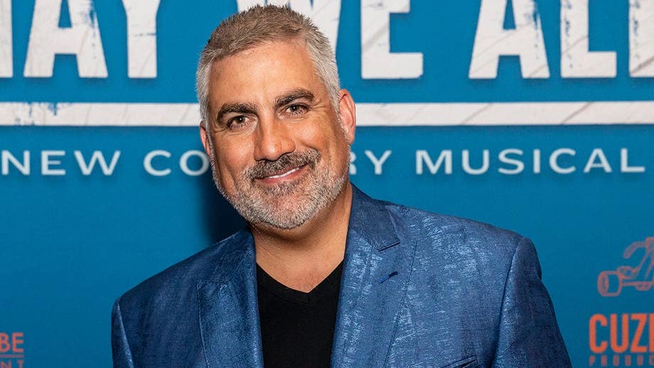 Taylor Hicks credits faith and blue-collar Birmingham roots for keeping him grounded after 'American Idol' win