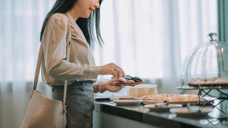 Crowded airport lounges force airlines to rethink future of travel perks for fliers